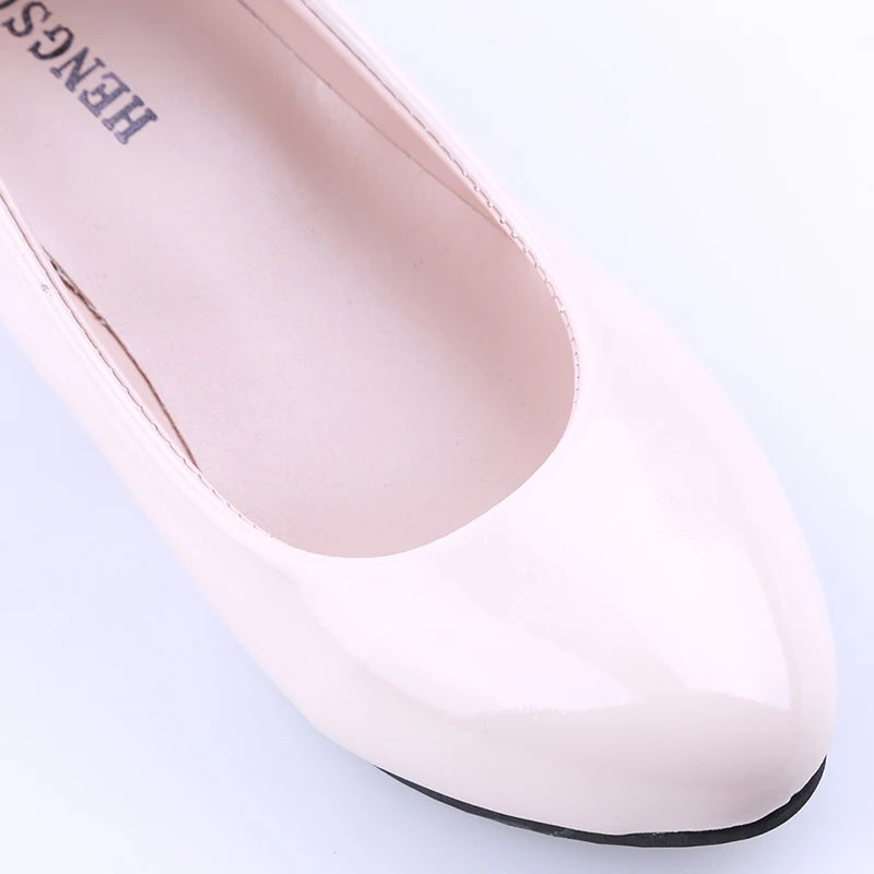 Medium Heel Nude Pumps