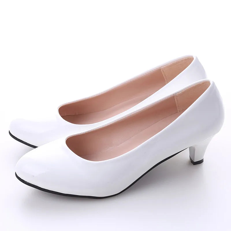Medium Heel Nude Pumps