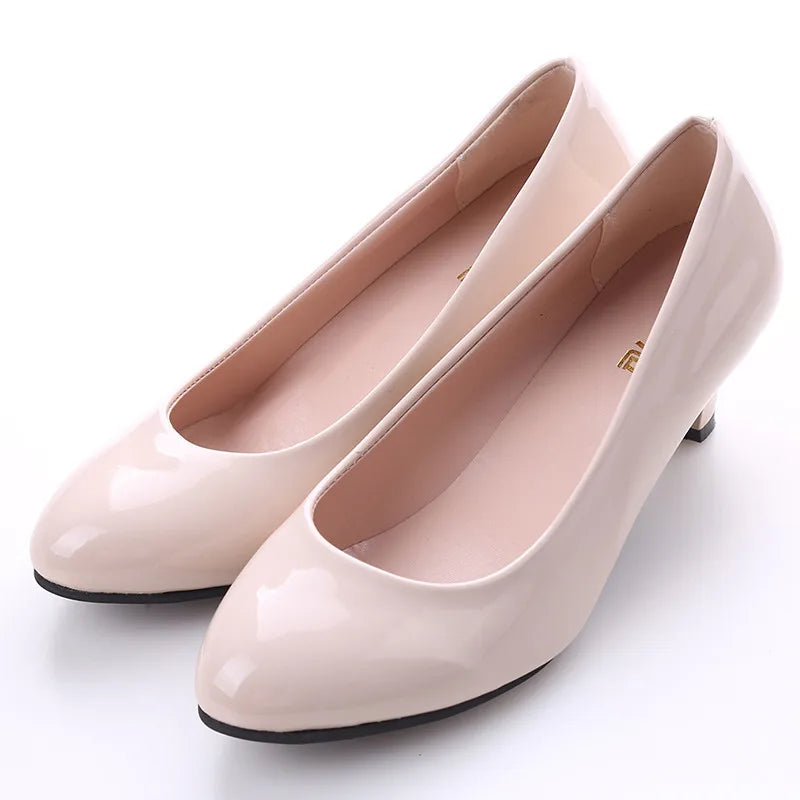 Medium Heel Nude Pumps